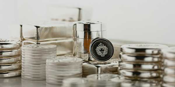 Virtual Currencies vs. Real Money: The Exchange in the Metaverse